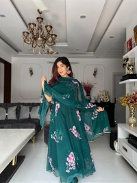 Antique Fashion 1 You gonna love elegance with Modern touch, Here we Presenting Exclusive Real shoot Design 🌸 - L (40)