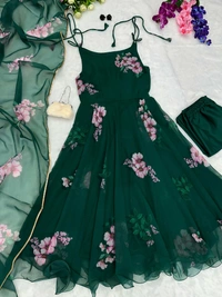 Antique Fashion 1 You gonna love elegance with Modern touch, Here we Presenting Exclusive Real shoot Design 🌸 - L (40)