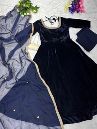 Antique Fashion 1 You gonna love elegance with Modern touch, Here we Presenting Exclusive velvet Design 🌸 - M (38)