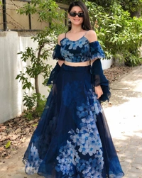 Antique Fashion 1 You gonna love elegance with Modern touch ,Here we Presenting Exclusive Real shoot Design 🌸