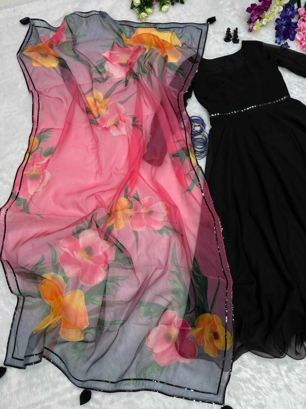 Antique Fashion 1 You gonna love elegance with Modern touch ,Here we Presenting Designer collection*🌸 - L (40)