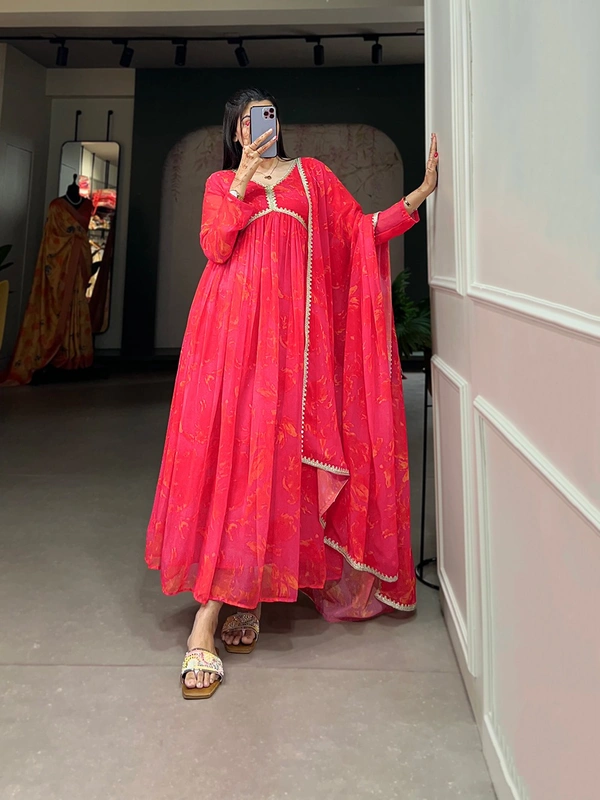Antique Fashion 1 Dress like you’re already famous   a outfit from Alia’s style book   - pink