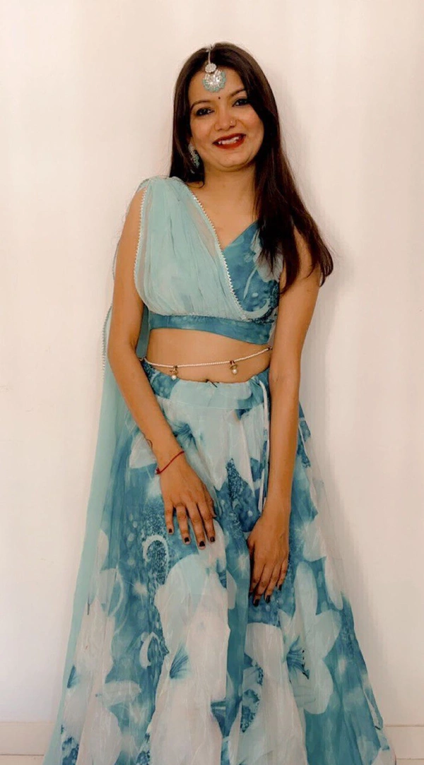 Antique Fashion  You gonna love elegance with Modern touch ,Here we Presenting Exclusive Real shoot Design 🌸