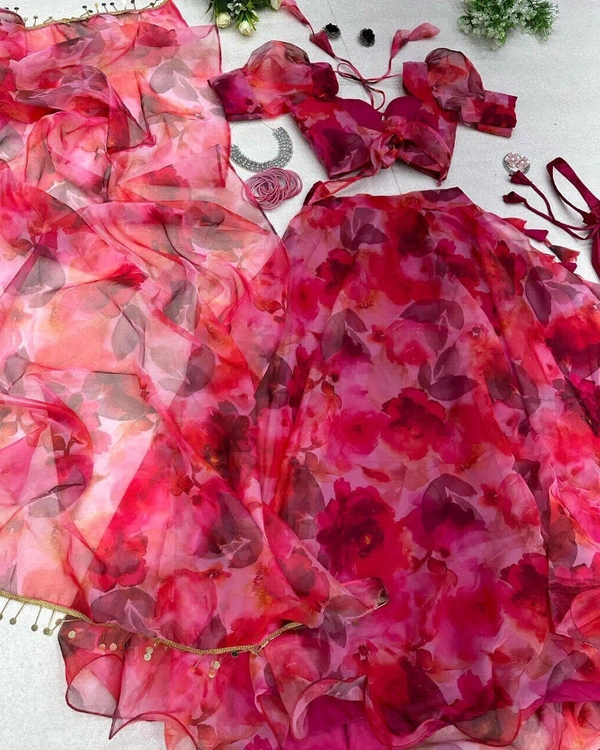 Antique Fashion  You gonna love elegance with Modern touch ,Here we Presenting Exclusive Real shoot Design 🌸