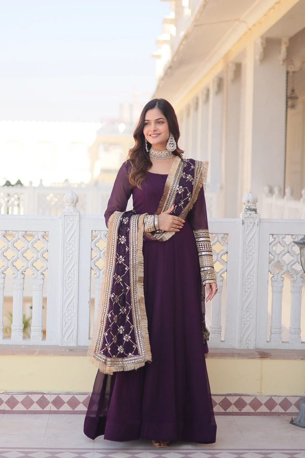 Antique Fashion 1 Faux Blooming Gown with Dupatta With Attractive Embroidered Sequins work with Lace Border.* - M (38), wine
