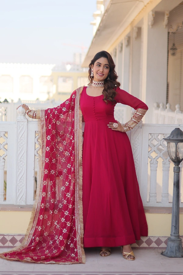Antique Fashion 1 Faux Blooming Gown with Dupatta With Attractive Embroidered Sequins work with Lace Border.* - Xxl (44), pink