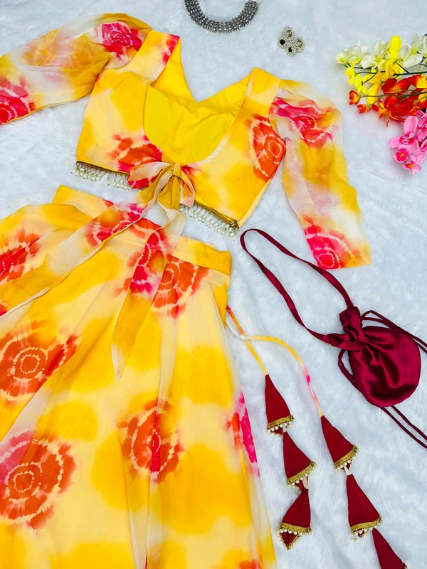 Antique Fashion  You gonna love elegance with Modern touch ,Here we Presenting Exclusive Real shoot Design 🌸