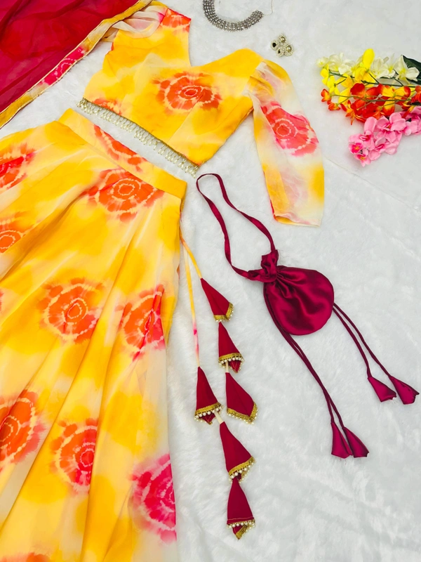 Antique Fashion  You gonna love elegance with Modern touch ,Here we Presenting Exclusive Real shoot Design 🌸