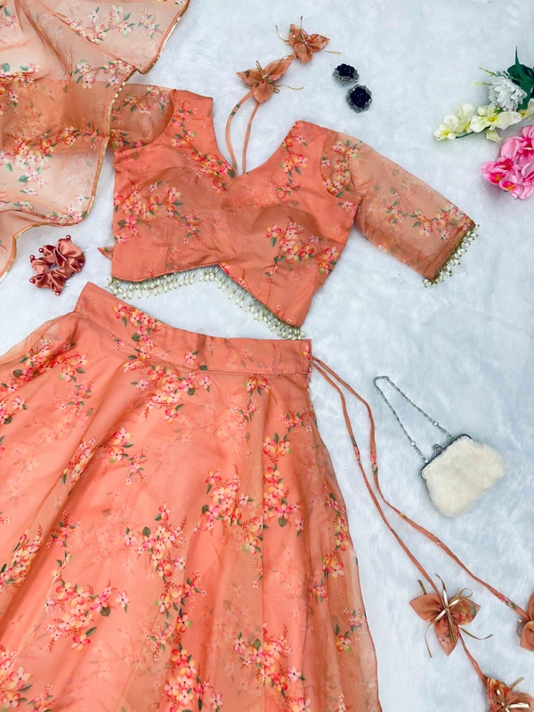 Antique Fashion  You gonna love elegance with Modern touch ,Here we Presenting Exclusive Real shoot Design special for haldi 🌸