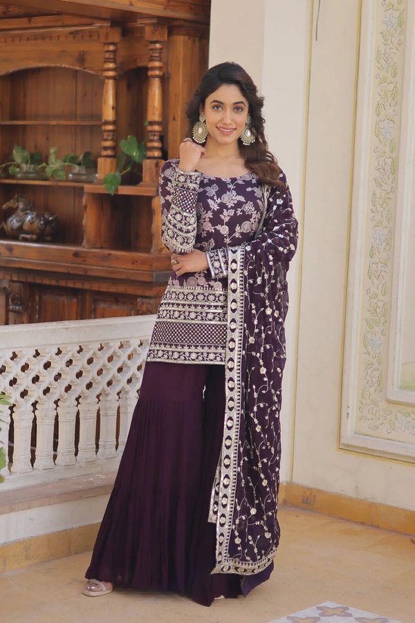 Antique Fashion   Ghararasuit  - wine, S (36)