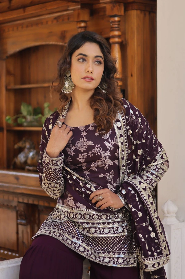 Antique Fashion   Ghararasuit  - wine, S (36)