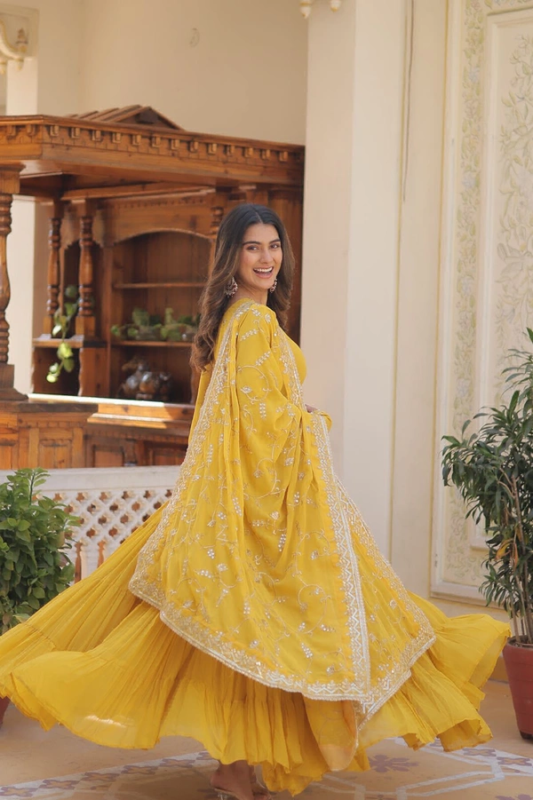 Antique Fashion 1 GOWN WITH DUPATTA - yellow, Xxl (44)