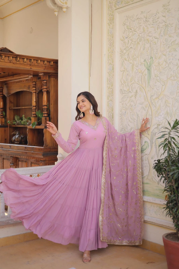 Antique Fashion 1 GOWN WITH DUPATTA - lavender, Xl (42)