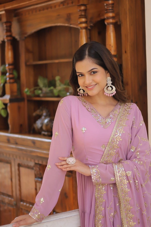 Antique Fashion 1 GOWN WITH DUPATTA - lavender, Xl (42)