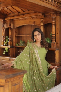 Antique Fashion 1 GOWN WITH DUPATTA - parrot green, Xl (42)