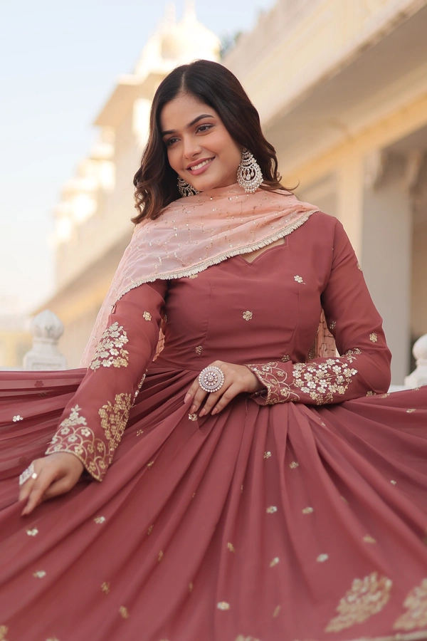 Antique Fashion 1 Gownwithdupatta - M (38)