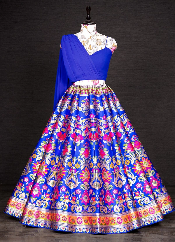Antique Fashion  Step into with our best lehenga weaved perfectly and beautifully crafted with Banarasi design detailing This look is perfect of all your shaadi season styles be it sangeet  pooja kitty parties or brunches  - Navy Blue