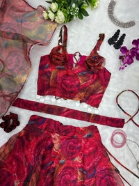 Antique Fashion 1 You gonna love elegance with Modern touch ,Here we Presenting Exclusive Real shoot Design 🌸