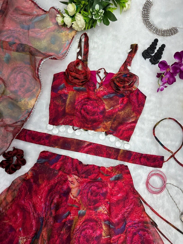 Antique Fashion 1 You gonna love elegance with Modern touch ,Here we Presenting Exclusive Real shoot Design 🌸