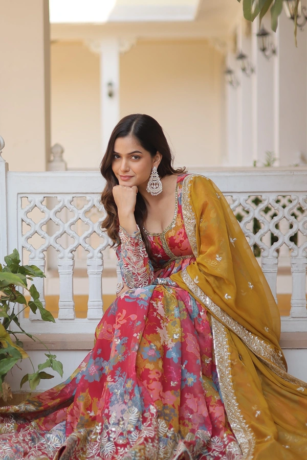 Antique Fashion 1 PREMIUM READYMADE ALIA CUT GOWN WITH DUPATTA SET - Xl (42), colour 2