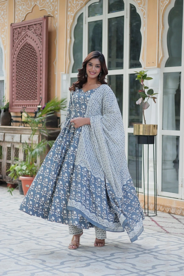 Antique Fashion 1 Kurti Pant duppta Set - L, Granny Smith
