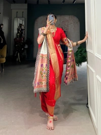 Antique Fashion 1 Jacquard Silk Sarees - Red