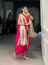 Antique Fashion 1 Jacquard Silk Sarees - Pink