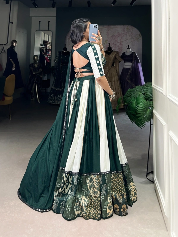 Antique Fashion 1 Blue beauty - Green