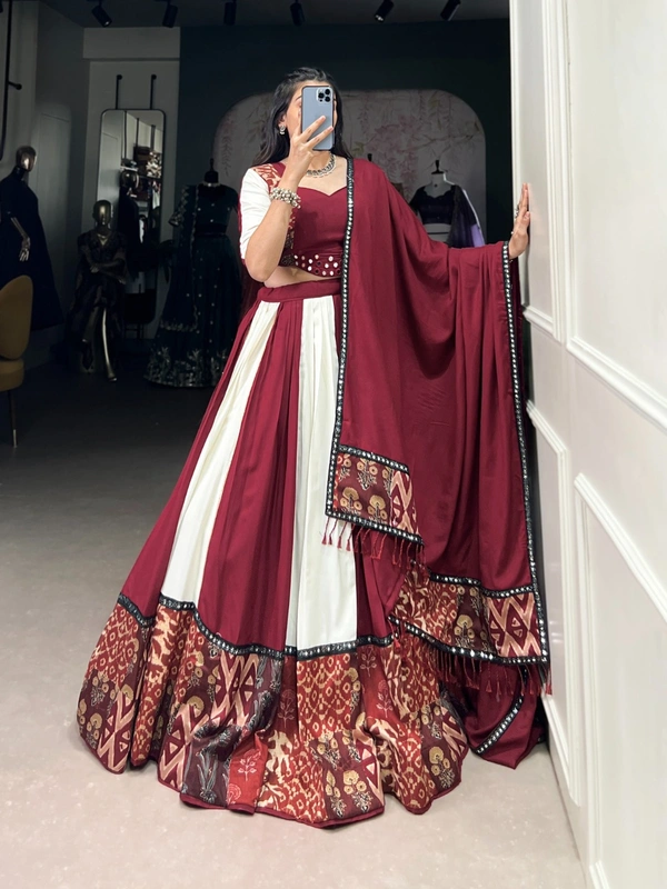 Antique Fashion 1 Blue beauty - Maroon