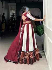 Antique Fashion 1 Blue beauty - Maroon