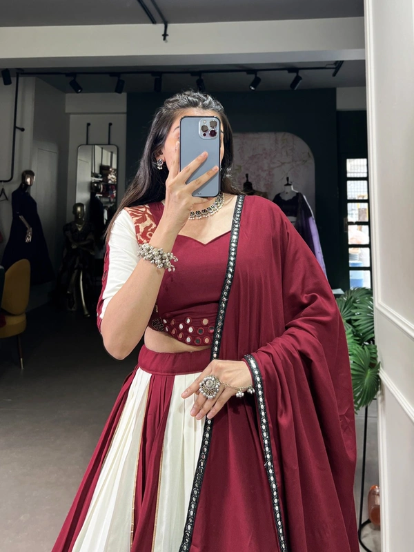 Antique Fashion 1 Blue beauty - Maroon