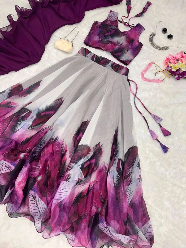 Antique Fashion You gonna love elegance with Modern touch ,Here we Presenting Exclusive Real shoot Design 🌸 - colour 3