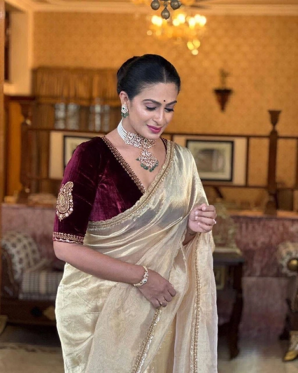 Antique Fashion 1 TISSUE SAREE - Unstitched Blause, Un-ready-to-wear