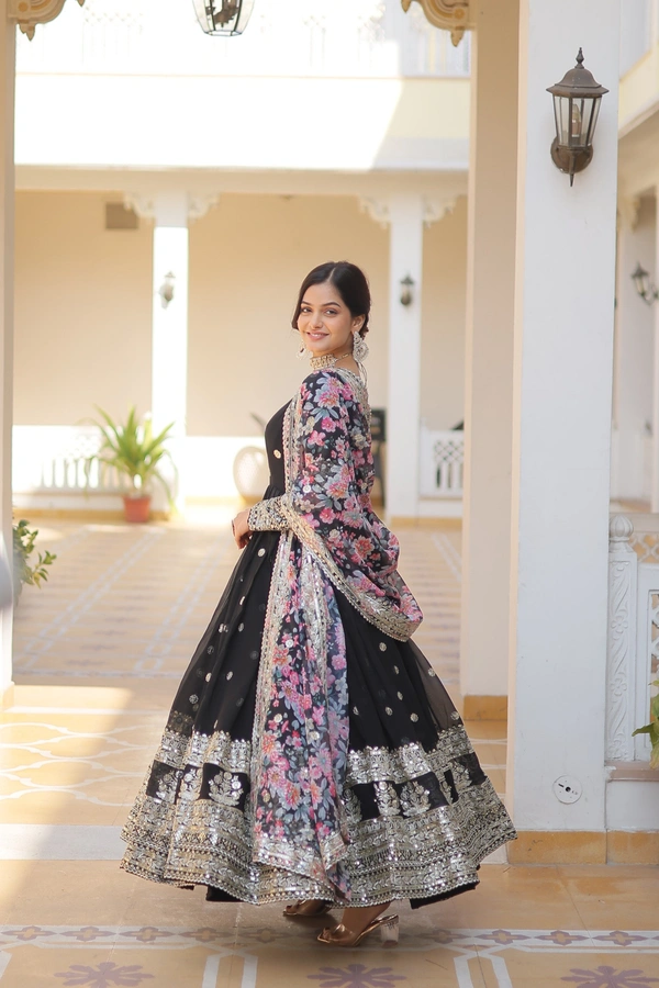 Antique Fashion  Gownwithdupatta  - colour 1, Xl (42)