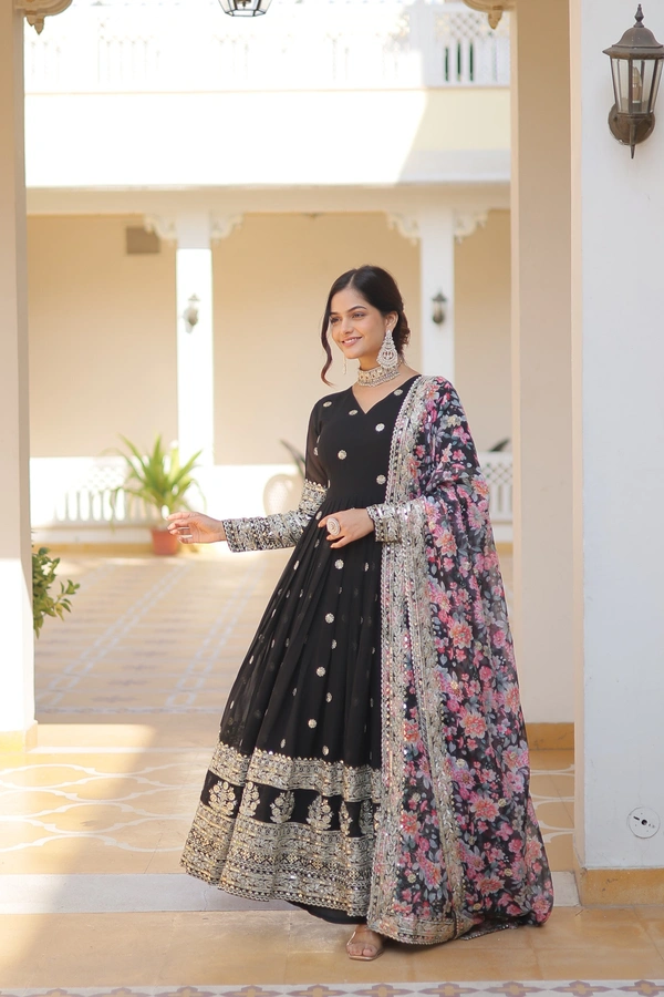 Antique Fashion  Gownwithdupatta  - colour 1, Xl (42)