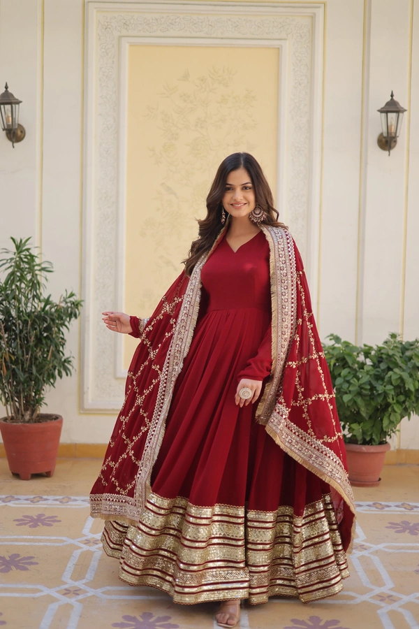 Antique Fashion  Gownwithdupatta  - Xxl (44)