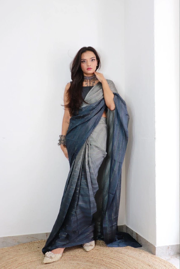 Antique Fashion  Most Beautiful 1 Min Sarees With 3D Padding Shaded Simmer patti - colour 1
