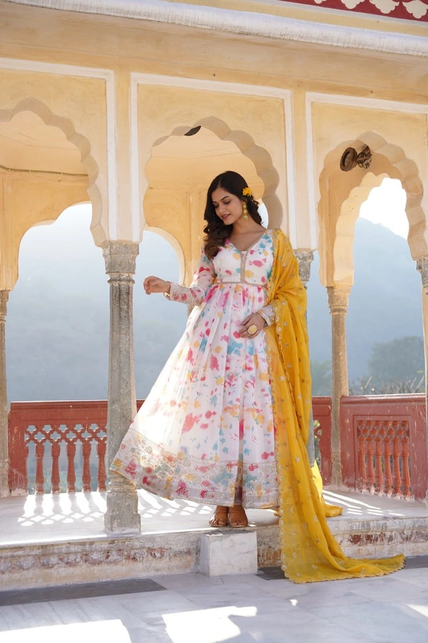 Antique Fashion 1 PREMIUM READYMADE GOWN WITH DUPATTA SET - L (40)