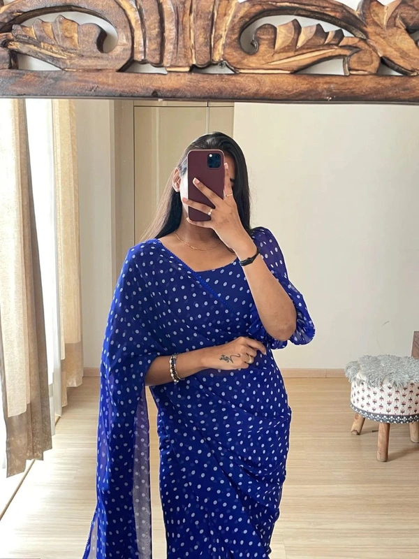 Antique Fashion 1 polka dot saare