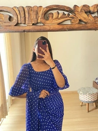 Antique Fashion 1 polka dot saare