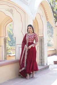 Antique Fashion 1 Faux Blooming gown with Viscose Dyable Jacquard With Sequins Embroidered Work Faux Blooming Dupatta it will enhance can combine the best parts of western and Indian wear into one stunning ensemble - maroon, L (40)