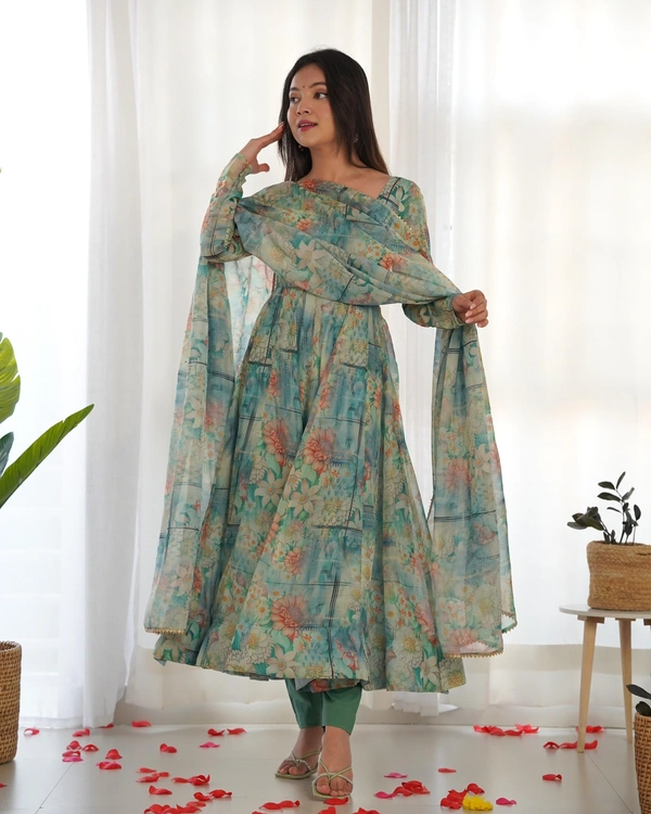 Antique Fashion 1 PURE SOFT ORGANJA SILK FABRIC FULLY FLAIR KALI PATTERN AND CANVAS PATTA WITH DUPPTA SET,PENT READY TO WEAR* - L (40)