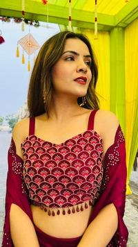 Antique Fashion 1 This wedding season flaunt with this glamorous sarong dress - Xxxl (46)