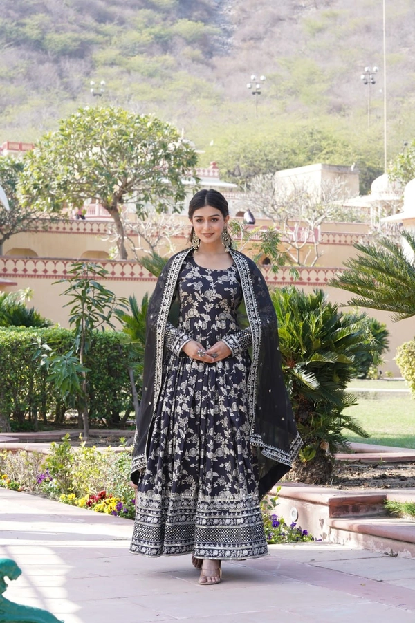 Antique Fashion 1 Viscose Dyable Jacquard Gown With Sequins Embroidered Work and Russian Silk Dupatta, it will enhance can combine the best parts of Indian wear into one stunning ensemble  - xxl (44), Black