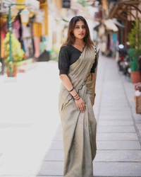 Antique Fashion 1 New Premium And High Quality gadhwal chex Saree That is Super Stylish and Pretty - colour 1