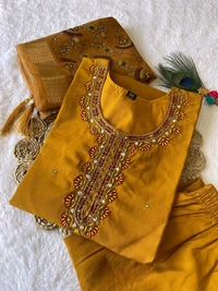 Antique Fashion 1 Designers Kurti Pent Dupatta Set - S (36)
