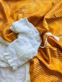 Antique Fashion 1 Exclusive  elegant launch for summer collection perfect for any occasion linen mul mul  cotton with border  saree with georgette blouse  - colour 1