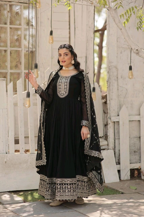 Antique Fashion 1 Get ready to shine with these stunning outfit Made from Faux Blooming And Sequins Embroidered Work. Discover the perfect ensemble to add a touch of glamour to your wardrobe and stand out from the crowd - Xxl (44), color 1