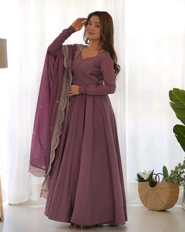 Antique Fashion 1 QUALITY PURE ROMANSILK CHANDERI FABRIC FULLY FLAIR ANARKALI,WITH DUPPTA SET,PENT READY TO WEAR - Xxxl (46), colour 3