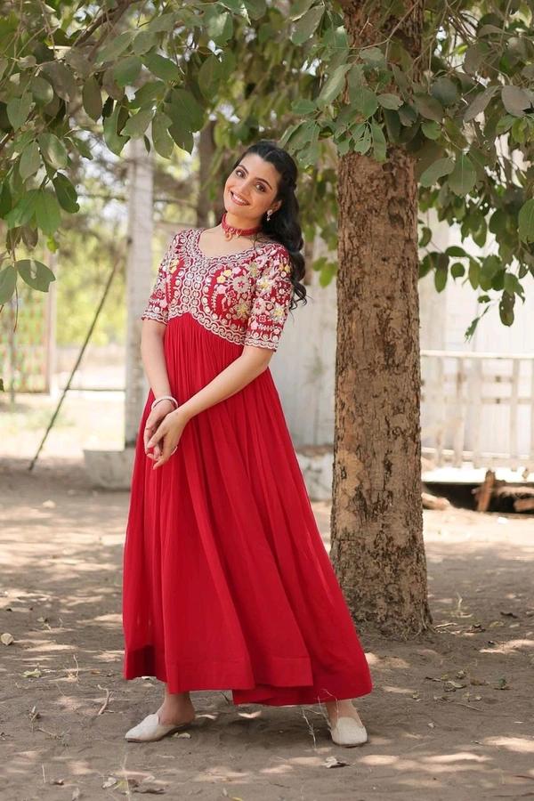 Antique Fashion 1 Designer Gown is luxury clothing Considered to be high quality Made by Zari Thread   Sequins Embroidery  This is Made for Desirable Women's who deserve it - Xl (42), colour 2